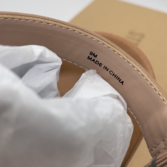 Steve Madden Women's Daft Metal Embellishment Tan Flat Sandals - Picture 11 of 11